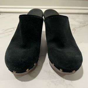 UGG Black Suede Wooden Clogs Shearling Lined, women’s size 8